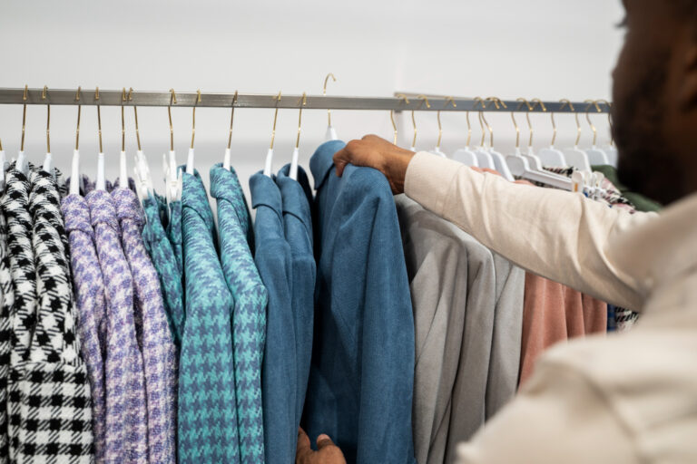 How to Create a Capsule Wardrobe for Effortless Outfits